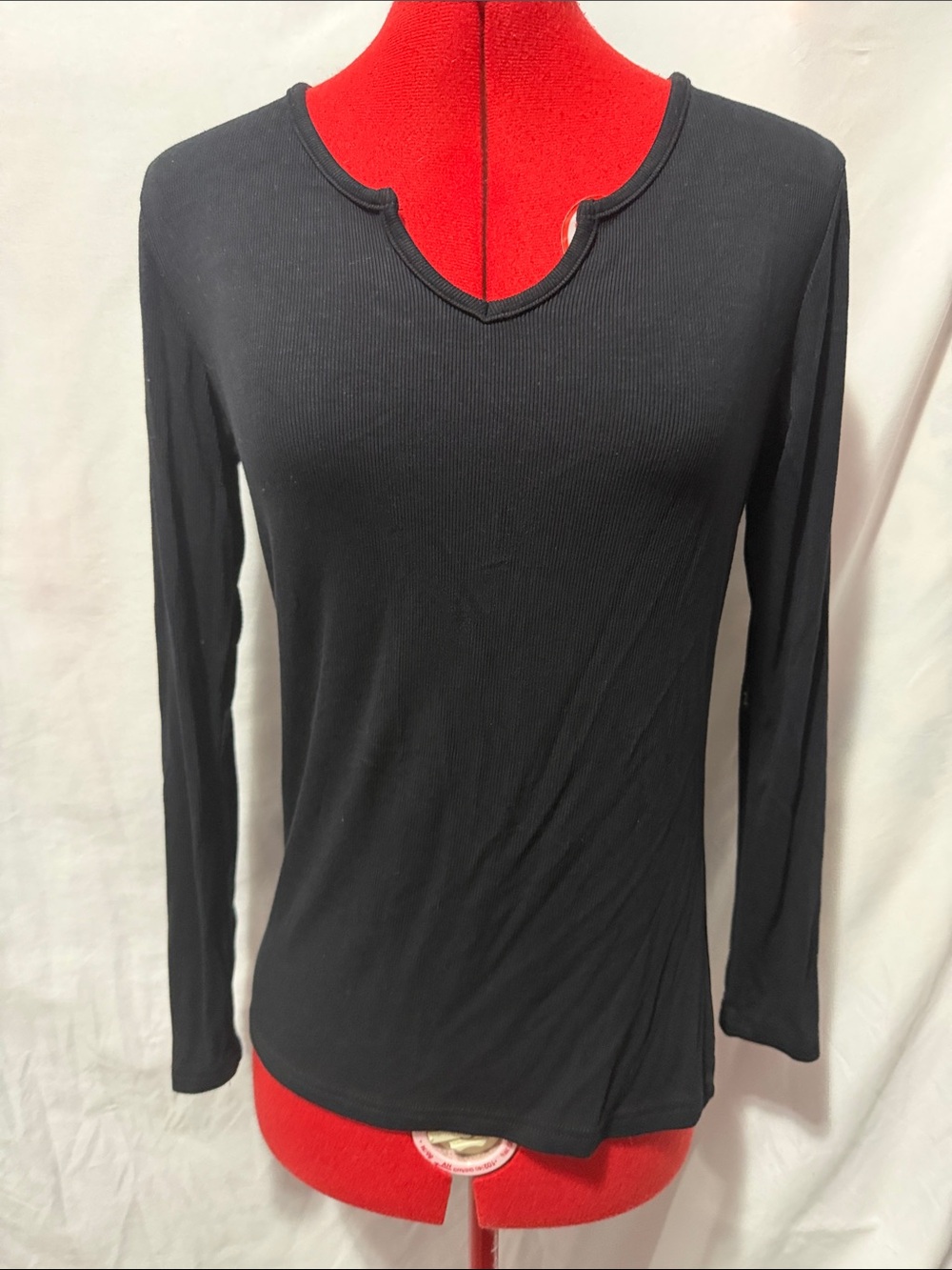 Women’s Black Long Sleeve V-Notch Ribbed Tee